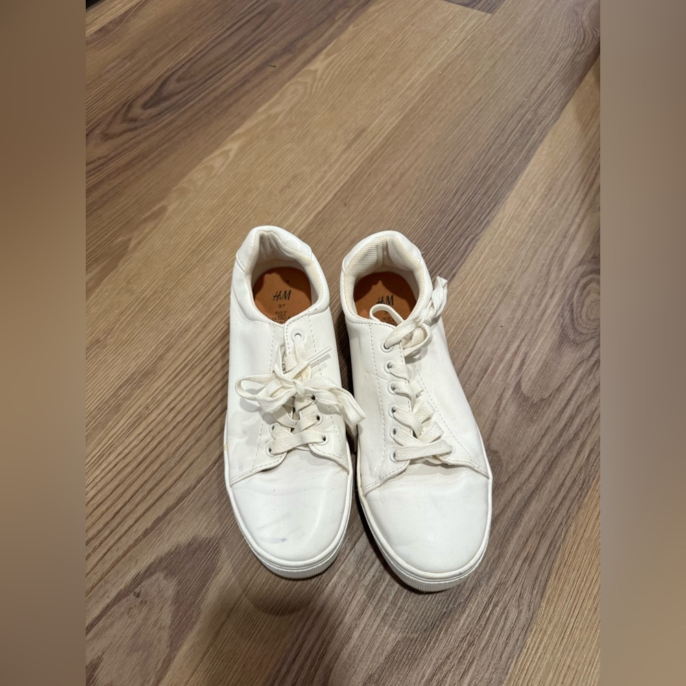 H&M white sneakers